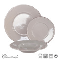 Ensemble de dîner en relief 18PCS avec conception classique à bord brossé